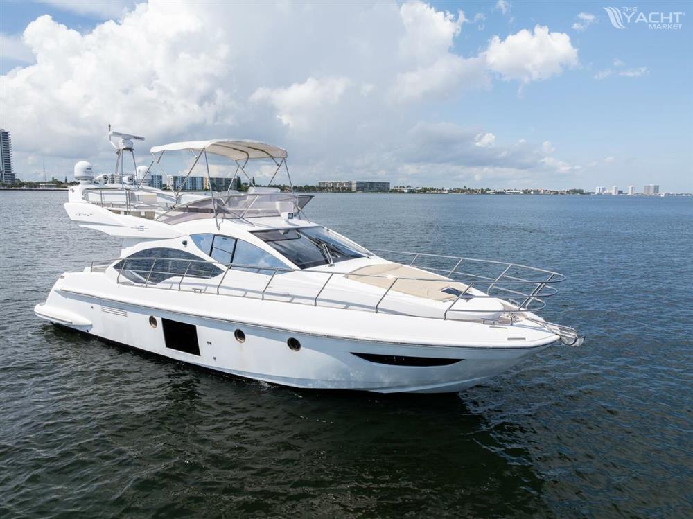 2013 Azimut