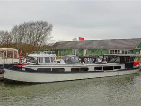 Jonathan Wilson Boats Finesse 70 x 13'06" Dutch Barge