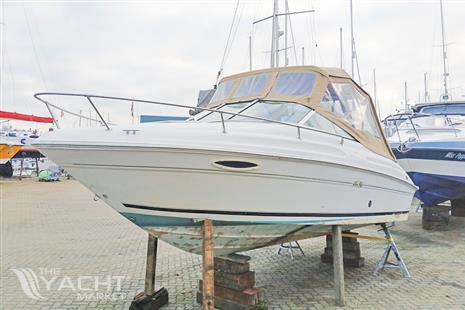 Sea Ray 215 Express Cruiser