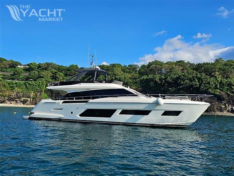 Ferretti Yachts 670