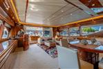 Ferretti Yachts Custom Line 94