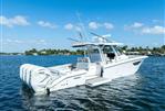 Pursuit S 428 Sport