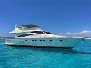 Ferretti Yachts 68