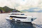 Custom Line Navetta 33