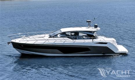 Azimut 51