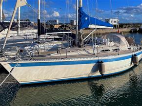 Sweden Yachts 370