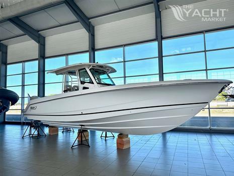 BOSTON WHALER OUTRAGE 360