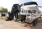 Sun Tracker Party Barge 22dlx - 2018 Sun Tracker Party Barge 22dlx - Photo #3