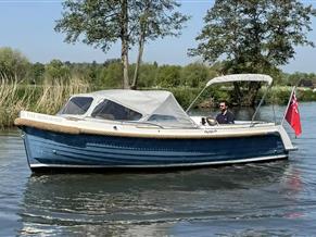 Interboat Intender 820