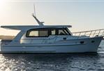 - Integrity Trawlers 380Sedan