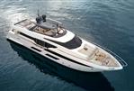 Ferretti Yachts 920