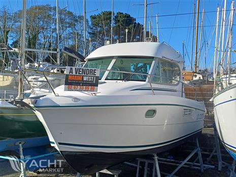 JEANNEAU MERRY FISHER 805