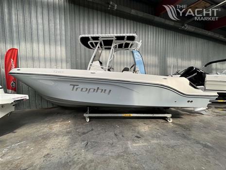 BAYLINER TROPHY 24 CC