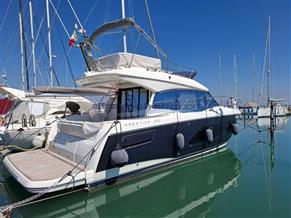 Prestige 420 Flybridge Line