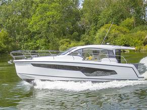 Sealine C335V