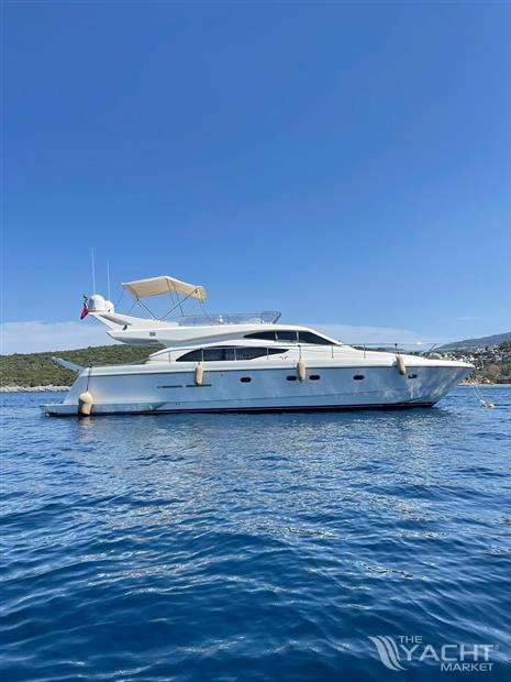 Ferretti 530