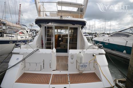 Fairline Phantom 37