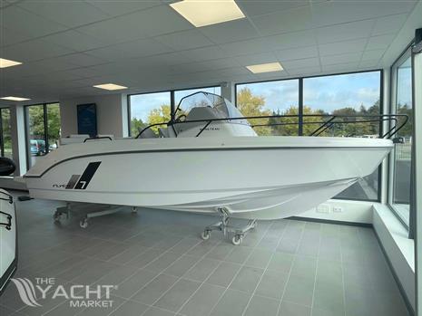 BENETEAU FLYER 7 SUNDECK