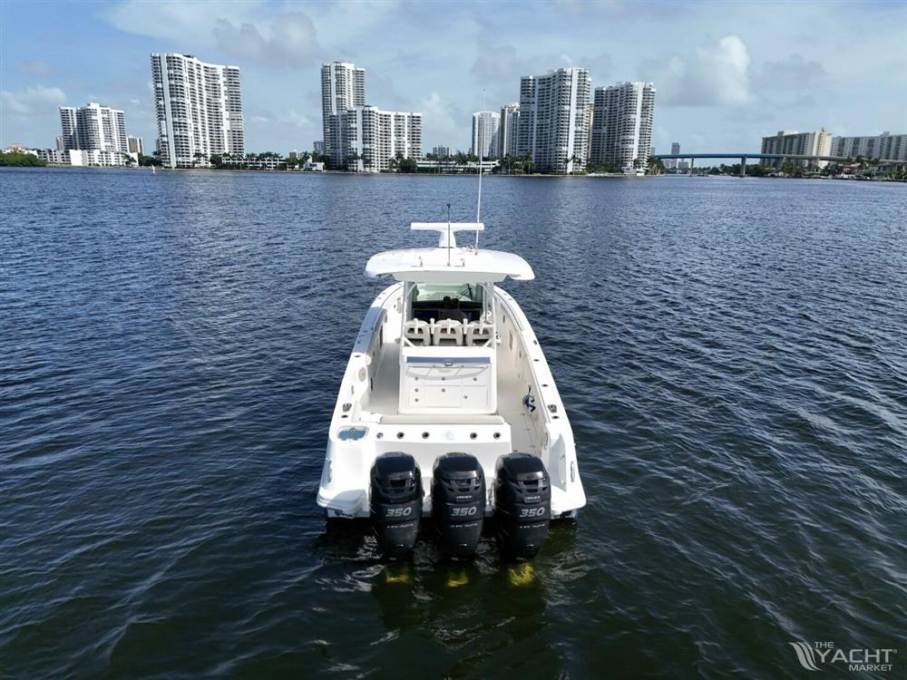 2017 Boston Whaler