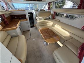 Sealine 330 Statesman