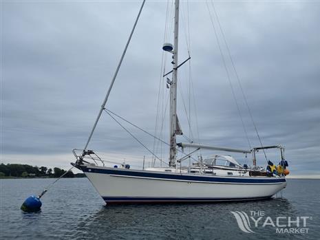 Hallberg-Rassy 42