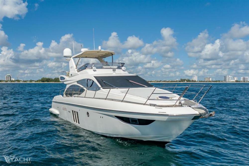 2011 Azimut