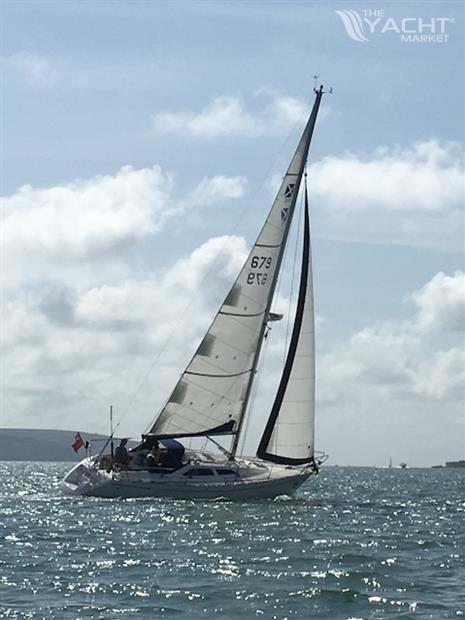 Maxi 1000 - Sailing in W Solent &amp; Hurst