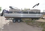 Sun Tracker Party Barge 22dlx - 2018 Sun Tracker Party Barge 22dlx - Photo #5