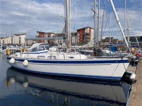 Hallberg Rassy 37