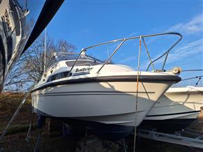 Fairline Weekend 21