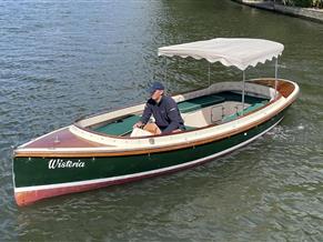 Custom Boats Frolic 21