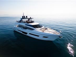 Ferretti 780