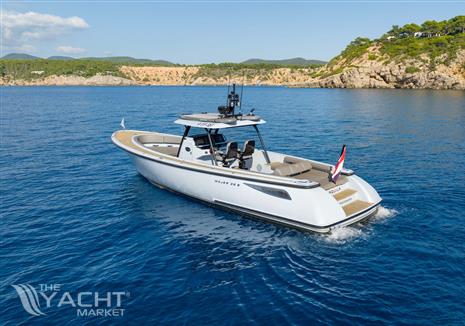 Wajer 38 S - Wajer-38-motor-yacht-for-sale-exterior-image-Lengers-Yachts-5-scaled.jpg