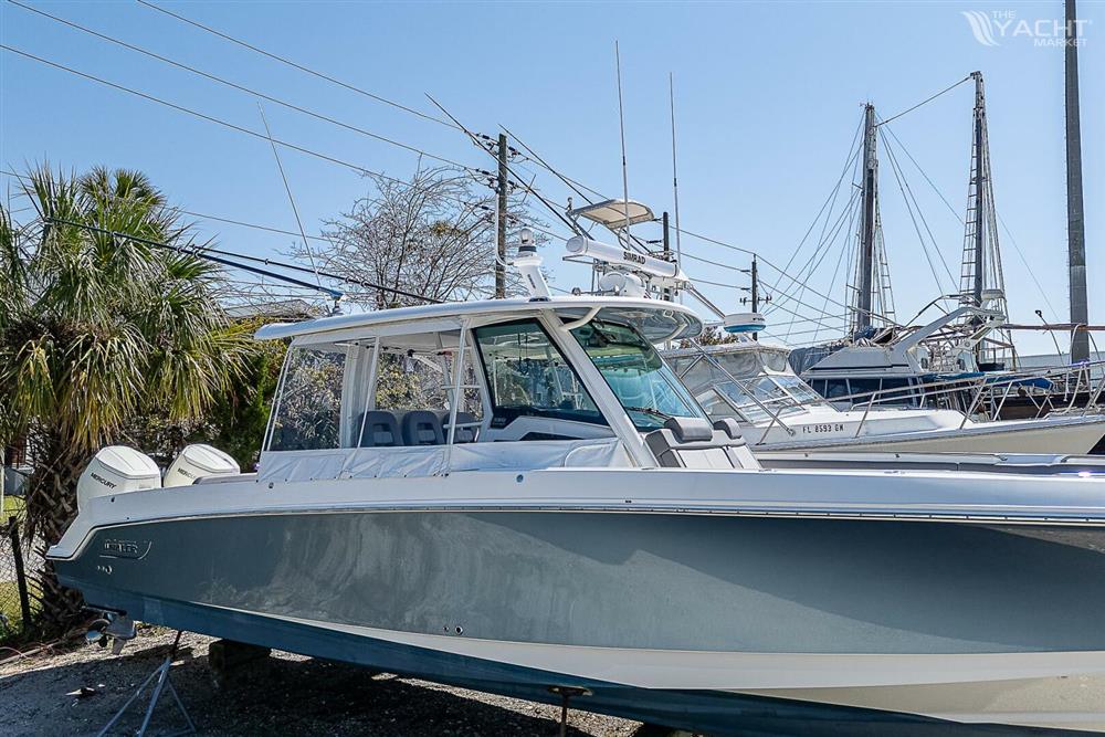 2023 Boston Whaler