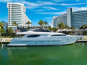 Ferretti Yachts 94
