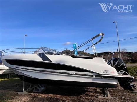 BENETEAU FLYER 8.8 SUNDECK