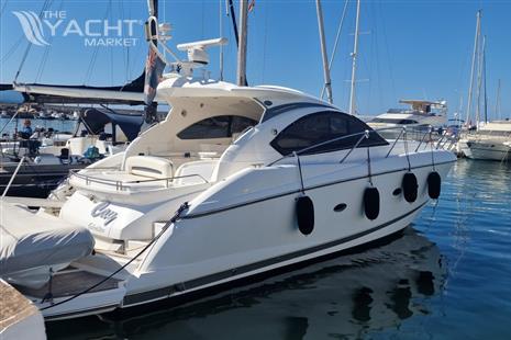 Sunseeker Portofino 47 - Image courtesy of JD Yachts