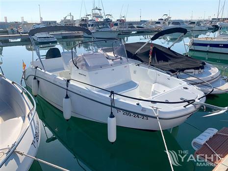 BENETEAU FLYER 7 SPACEDECK