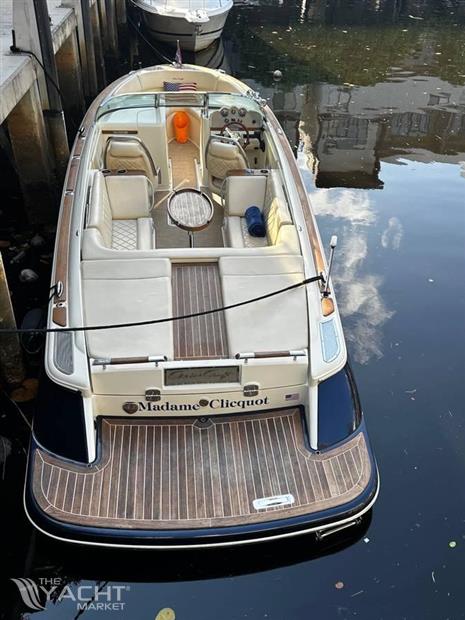 Chris-Craft Launch 27