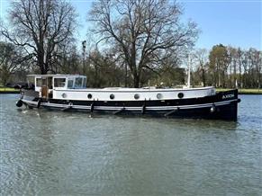 Piper 60M MOTOR CLASS DUTCH BARGE