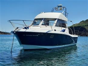 Beneteau Antares Series 9