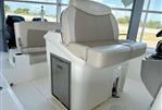 BOSTON WHALER DAUNTLESS 270