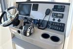 BOSTON WHALER DAUNTLESS 270