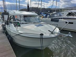 Beneteau Antares 8