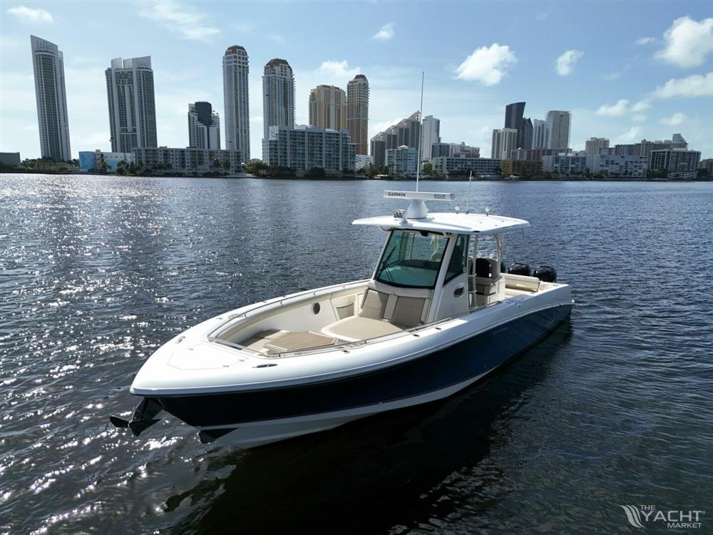 2017 Boston Whaler