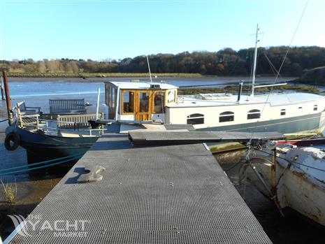 Robertsons of Woodbridge Replica Dutch Barge