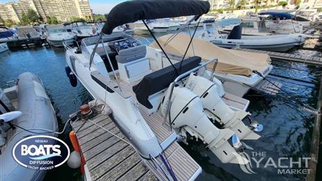 BENETEAU FLYER 8.8 SUNDECK