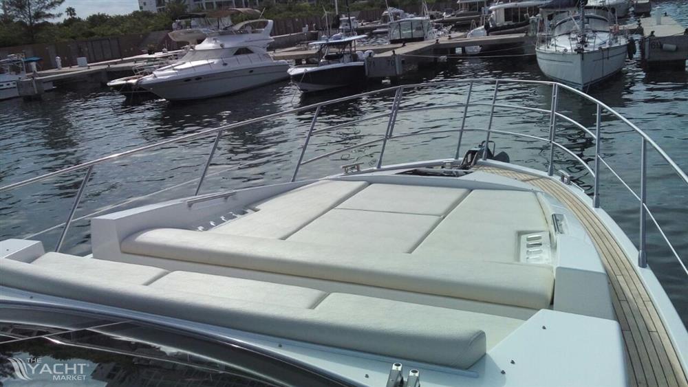 2016 Azimut