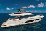 Ferretti Yachts 670