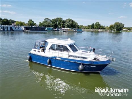 M&#252;ritz-Yacht Management Aquila 900 Traveller